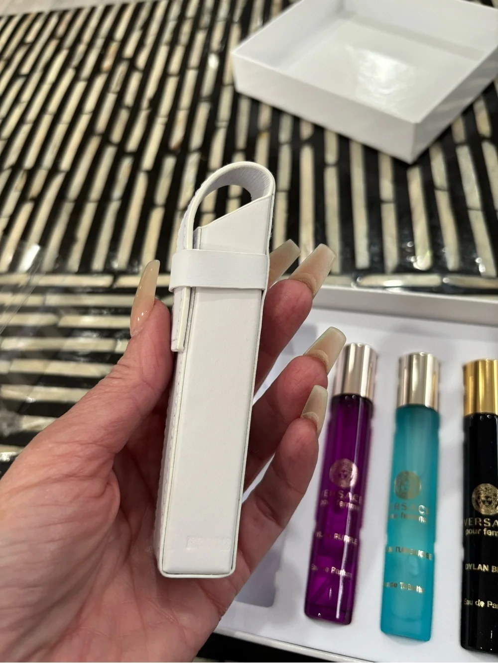 Versace Perfumes Gift Set - Picture 5 of 7